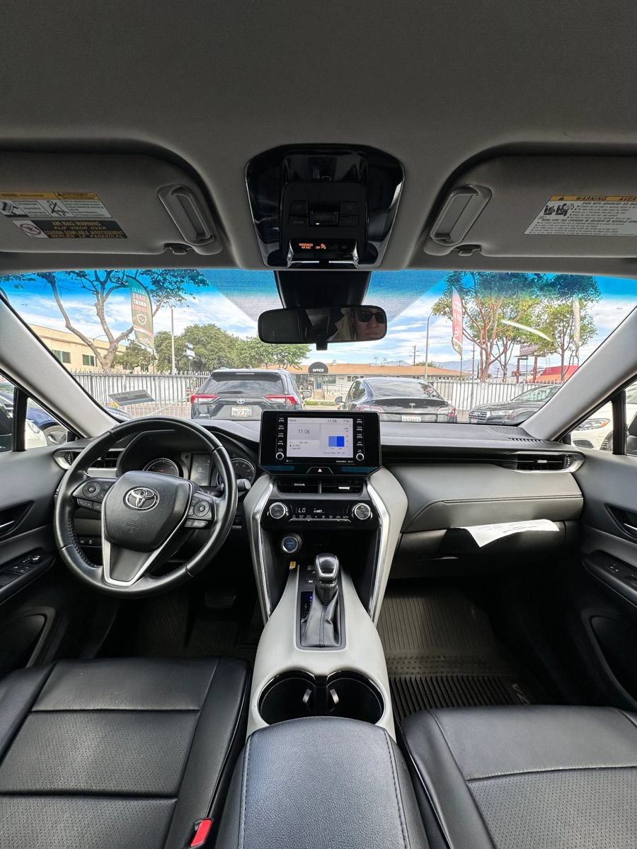 Used 2021 Toyota Venza LE AWD/4WD image 7