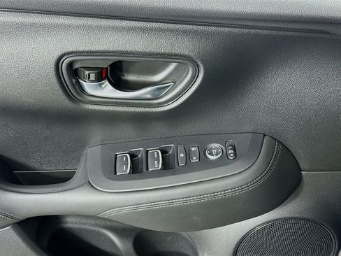 Used 2026 Honda HR-V EX-L image 17