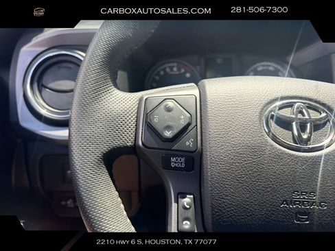 Used 2021 Toyota Tacoma TRD Off-Road w/ Technology Package AWD/4WD image 11