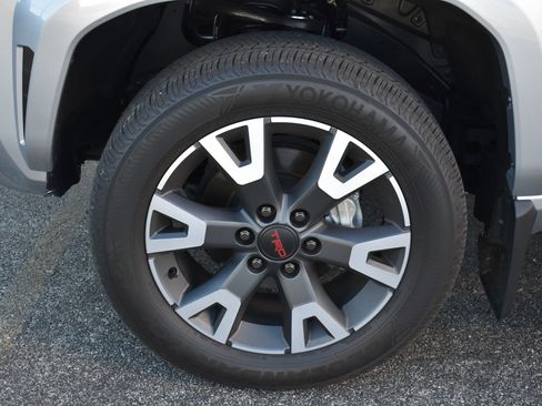 Used 2025 Toyota 4Runner TRD Sport AWD/4WD image 11