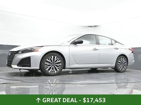 Used 2024 Nissan Altima 2.5 SV image 47