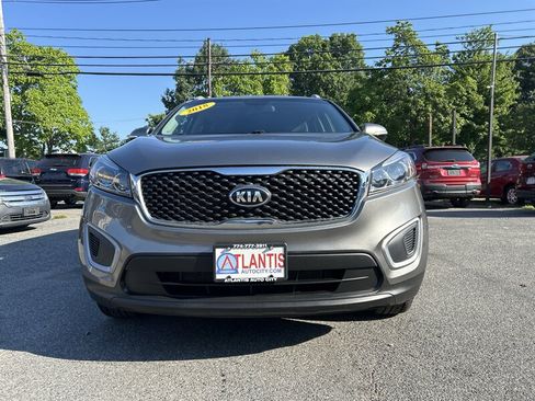 Used 2018 Kia Sorento AWD image 2