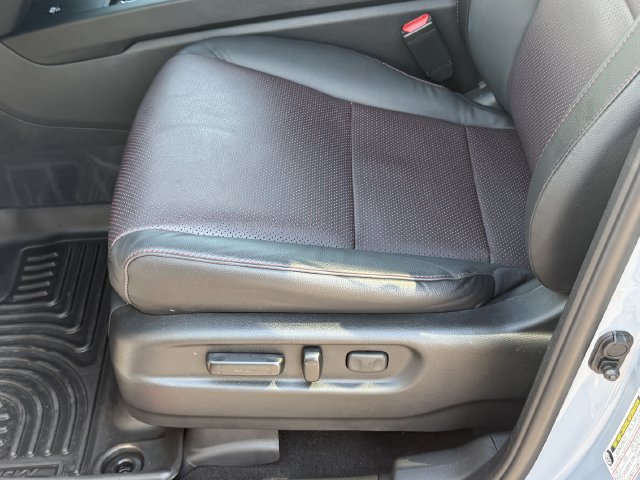 Used 2025 Honda Ridgeline Black Edition image 11