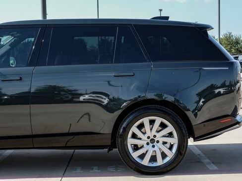 New 2026 Land Rover Range Rover Long Wheelbase SE AWD/4WD image 14