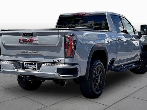 Used 2024 GMC Sierra 2500 AT4 w/ Technology Package AWD/4WD image 19