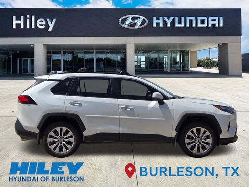 Used 2024 Toyota RAV4 Limited FWD image 3