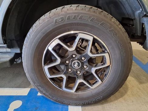 Used 2023 Ford Bronco Outer Banks image 22