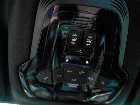 Used 2020 Alfa Romeo Stelvio Quadrifoglio image 46