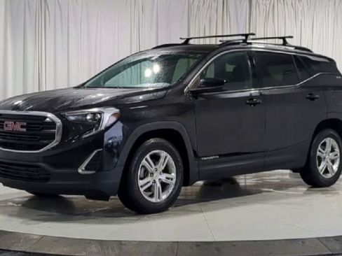 Used 2018 GMC Terrain SLE w/ Driver Convenience Package image 5