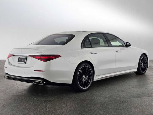 New 2025 Mercedes-Benz S 580 4MATIC Sedan image 3
