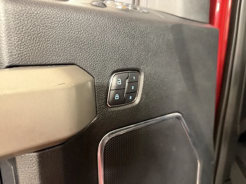 Used 2018 Ford F150 Lariat w/ Equipment Group 502A Luxury AWD/4WD image 19