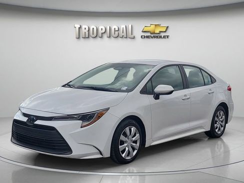 Used 2024 Toyota Corolla LE image 1