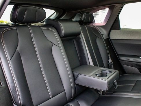 Used 2025 Cadillac Optiq Luxury 1 AWD/4WD image 40