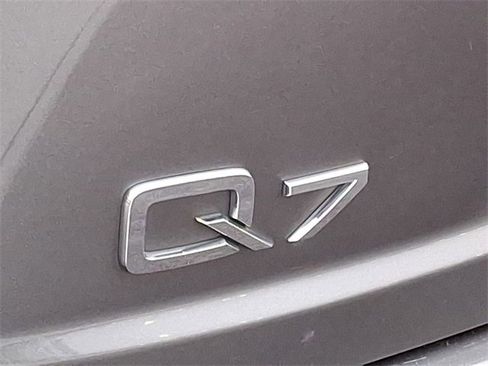 Used 2017 Audi Q7 3.0T Premium Plus w/ Premium Plus Package image 30