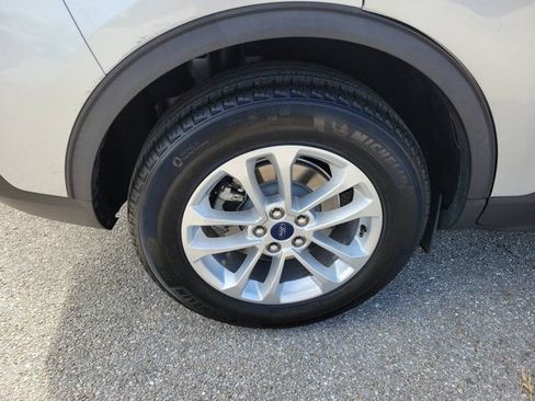 Certified 2020 Ford Escape SE AWD/4WD image 11