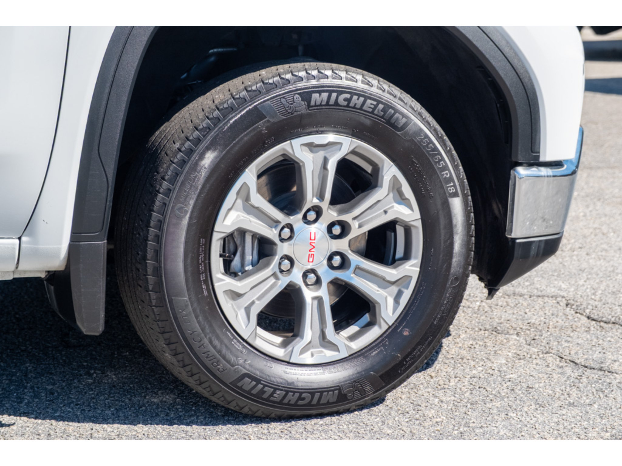 Used 2025 GMC Sierra 1500 SLT RWD image 10