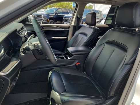 Used 2023 Jeep Grand Cherokee Limited AWD/4WD image 20