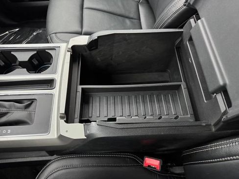 Certified 2018 Ford F150 Lariat w/ Equipment Group 502A Luxury AWD/4WD image 19