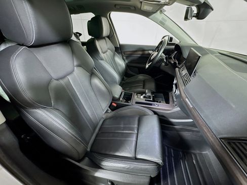 Used 2022 Audi Q5 e Premium Plus w/ Premium Plus Package image 25