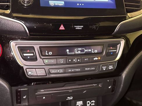 Used 2022 Honda Pilot Touring image 28
