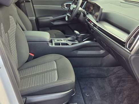Certified 2026 Kia Sorento LX FWD image 18