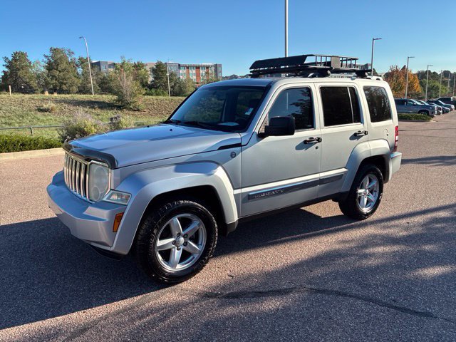 Used 2009 Jeep Liberty Limited w/ Premium Group AWD/4WD image 3