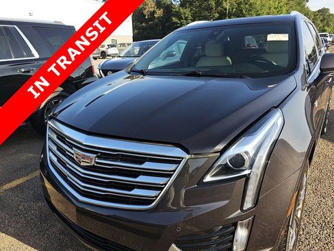 Used 2019 Cadillac XT5 Luxury FWD image 1