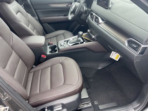 New 2025 MAZDA CX-5 Signature image 33