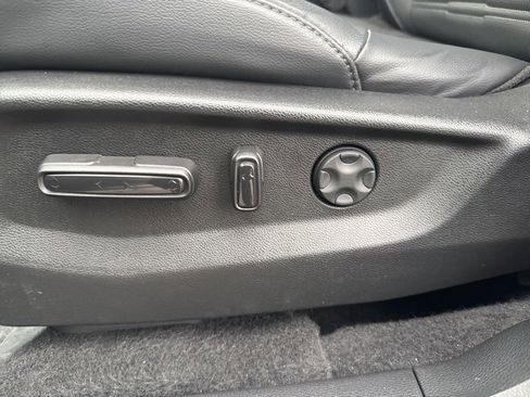 Used 2021 Honda CR-V Touring image 16