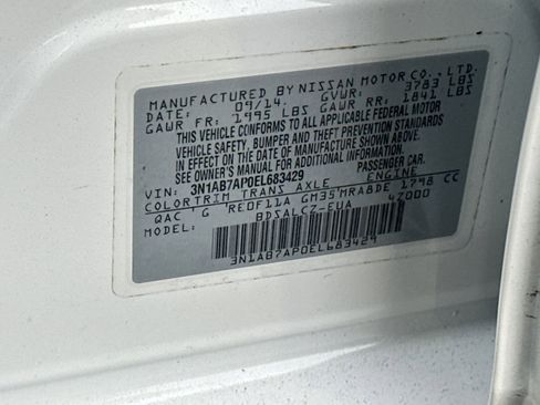 Used 2014 Nissan Sentra S image 32