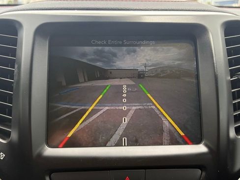 Used 2017 Jeep Cherokee Trailhawk w/ Comfort/Convenience Group image 22