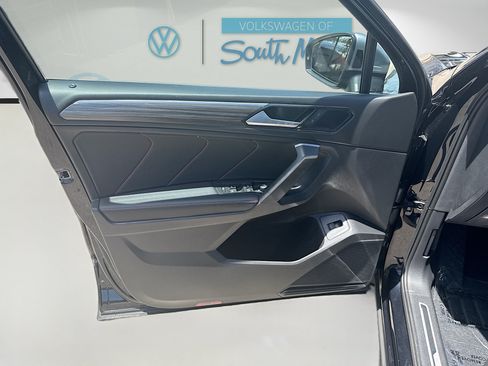 Used 2024 Volkswagen Tiguan Wolfsburg Edition FWD image 19