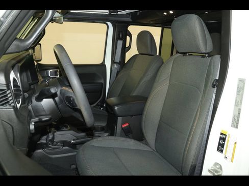 Used 2024 Jeep Wrangler Unlimited AWD/4WD image 19