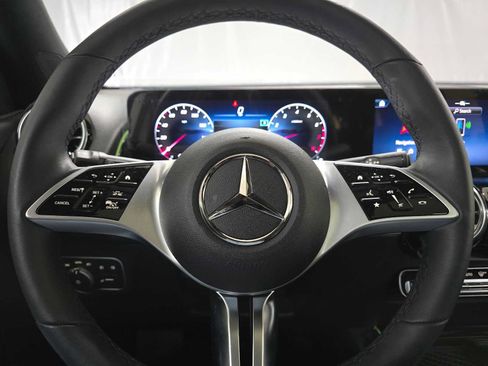 Certified 2026 Mercedes-Benz GLB 250 4MATIC image 26