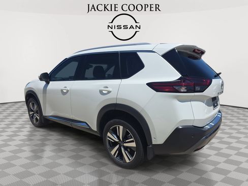 Used 2023 Nissan Rogue SL w/ SL Premium Package FWD image 7