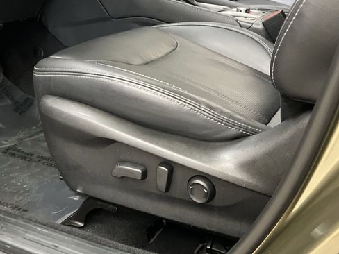 Used 2022 Subaru Forester Limited image 12