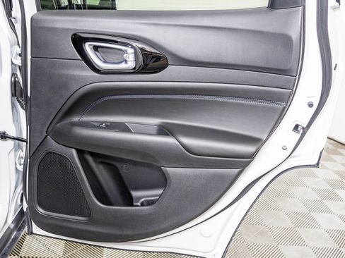 New 2026 Jeep Compass Latitude image 38