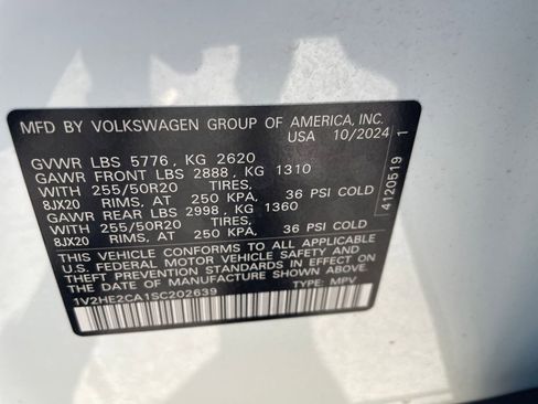 Used 2025 Volkswagen Atlas Cross Sport SE image 24