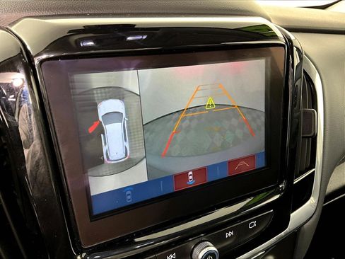 Used 2019 Chevrolet Traverse LT w/ LT Premium Package FWD image 14