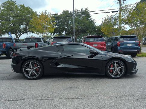 Used 2022 Chevrolet Corvette Stingray Premium Cpe w/ Z51 Performance Package RWD image 7