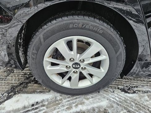 Used 2017 Kia Optima LX image 23