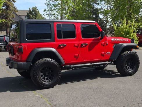 Used 2018 Jeep Wrangler Unlimited Sport S AWD/4WD image 9