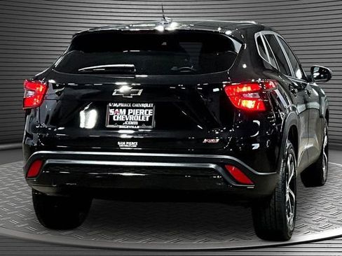 Certified 2024 Chevrolet Trax RS w/ Driver Confidence Package FWD image 6