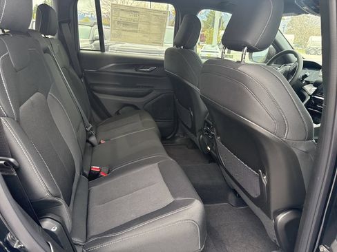 New 2026 Jeep Grand Cherokee Laredo X AWD/4WD image 11