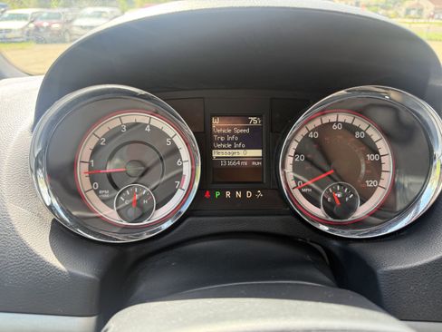 Used 2019 Dodge Grand Caravan GT FWD image 13