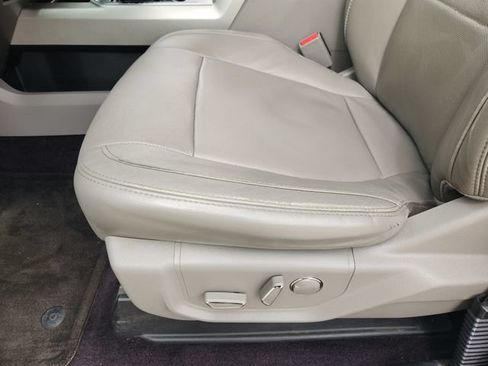 Used 2015 Ford F150 Lariat RWD image 24
