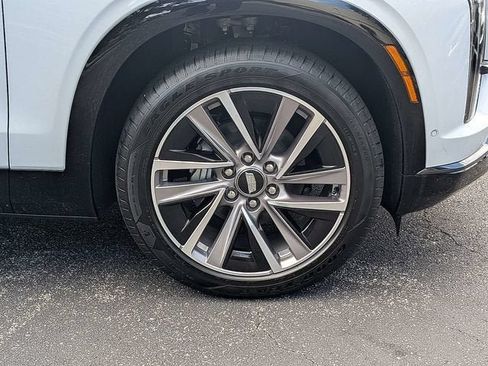 New 2027 Cadillac Vistiq Sport AWD/4WD image 11