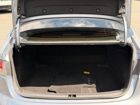Used 2021 Toyota Corolla SE FWD image 12