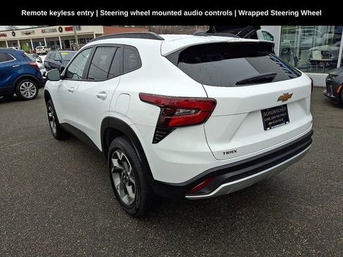 Used 2024 Chevrolet Trax LT w/ Driver Confidence Package image 8