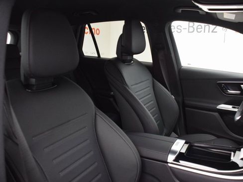 New 2026 Mercedes-Benz GLC 300 image 17
